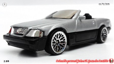 Mercedes Benz SL. 1/64. Hot Wheels. Año 1999. Grey with Black beltline. Llantas LW